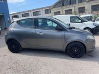 Usata Lancia Ypsilon 69 CV (50 kW) 2012 Grigio scuro Utilitaria