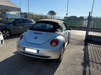 Usata VW New Beetle 105 CV (77 kW) 2008 Grigio Utilitaria