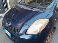 Usata Toyota Yaris 69 CV (50 kW) 2007 Blu Berlina