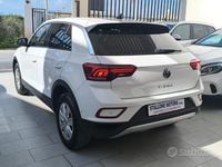 Usata VW T-Roc Life 110 CV (80 kW) 2022 Bianco SUV