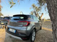 Usata Renault Captur Rive Gauche 140 CV (102 kW) 2022 Grigio SUV