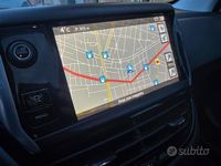 Usata Peugeot 208 Allure 68 CV (50 kW) 2013 Bianco Utilitaria