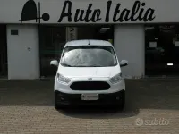 Usata Ford Courier 75 CV (55 kW) 2018 Bianco Monovolume