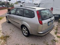 Usata Ford Focus 110 CV (80 kW) 2005 Argento Station wagon
