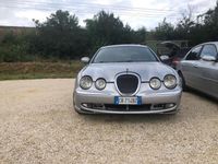 Usata Jaguar S-Type R 395 CV (290 kW) 2004 Argento Berlina