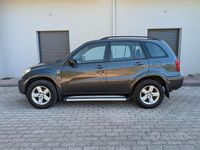Usata Toyota RAV4 Sol 116 CV (85 kW) 2005 Grigio SUV