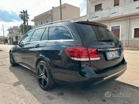 Usata Mercedes E200 136 CV (100 kW) 2015 Nero Station wagon