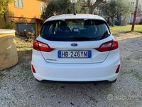 Usata Ford Fiesta 86 CV (63 kW) 2019 Bianco Berlina