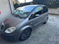 Usata Lancia Musa 100 CV (73 kW) 2007 Marrone Monovolume