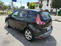Usata Renault Scénic Dynamique 110 CV (80 kW) 2010 Nero Monovolume