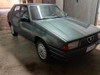 Usata Alfa Romeo 75 110 CV (80 kW) 1986 Verde Berlina