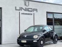 Usata VW New Beetle 90 CV (66 kW) 1999 Blu Utilitaria