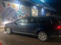 Usata VW Passat 105 CV (77 kW) 2014 Blu Station wagon