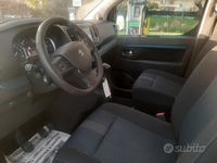 usata Peugeot Traveller 8 posti