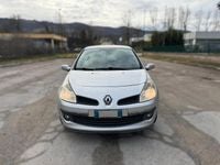 Usata Renault Clio II LE 74 CV (54 kW) 2007 Argento Berlina