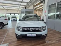 Usata Dacia Duster Lauréate 109 CV (80 kW) 2016 Bianco SUV