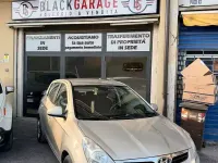 Usata Hyundai i20 Comfort 78 CV (57 kW) 2011 Grigio Utilitaria