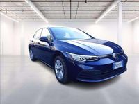 Usata VW Golf VIII Life 131 CV (96 kW) 2023 Blu metallizzato Berlina