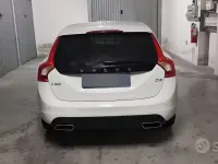 Usata Volvo V60 150 CV (110 kW) 2018 Bianco Station wagon