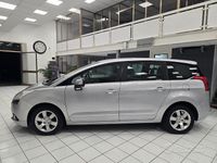 Usata Peugeot 5008 Premium 112 CV (82 kW) 2010 Grigio Monovolume