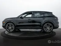 Nuova Porsche Cayenne 353 CV (259 kW) 2026 Nero SUV