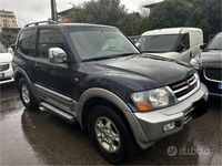 Usata Mitsubishi Pajero 160 CV (117 kW) 2002 Blu SUV