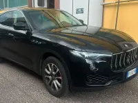 Usata Maserati Levante 250 CV (183 kW) 2017 Nero SUV