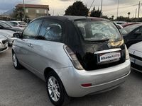Usata Lancia Ypsilon 75 CV (55 kW) 2009 Bianco Utilitaria