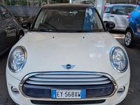 Occasion Mini Cooper D Business 116 ch (85 kW) 2015 Beige Citadine