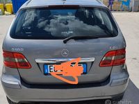 Usata Mercedes B180 2011 Grigio Monovolume