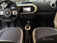 Usata Renault Twingo Techno 60 kW (82 CV) 2023 Grigio Utilitaria