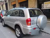 Usata Toyota RAV4 150 CV (110 kW) 2003 Grigio SUV