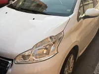 Usata Peugeot 208 82 CV (60 kW) 2013 Bianco Utilitaria