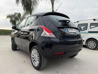 Usata Lancia Ypsilon 85 CV (62 kW) 2013 Nero Utilitaria