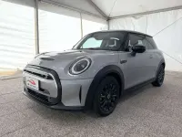 Usata Mini Cooper SE Classic 75 kW (102 CV) 2023 Argento Utilitaria