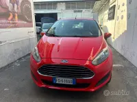Usata Ford Fiesta Business Edition 80 CV (58 kW) 2016 Rosso Utilitaria