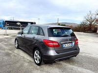 Usata Mercedes B200 Premium 136 CV (100 kW) 2012 Grigio Monovolume