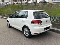 Usata VW Golf IV Highline 105 CV (77 kW) 2005 Bianco Berlina