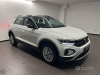Usata VW T-Roc Life 110 CV (80 kW) 2023 Bianco SUV