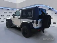 Usata Jeep Wrangler Sahara 177 CV (130 kW) 2007 Bianco SUV
