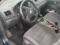 Usata VW Golf V 105 CV (77 kW) 2006 Blu Utilitaria