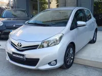Usata Toyota Yaris Active 69 CV (50 kW) 2014 Argento Utilitaria