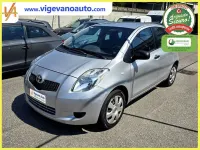 Usata Toyota Yaris 69 CV (50 kW) 2008 Argento Utilitaria