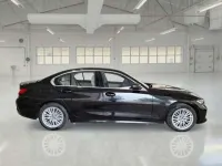 Begagnad BMW 318 Luxury Line 150 HK (110 kW) 2021 Blå Sedan