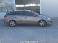 Usata Toyota Auris Active 89 CV (65 kW) 2014 Grigio