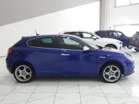 Second-hand Alfa Romeo Giulietta Super 120 CP (88 kW) 2019 Albastru Hatchback