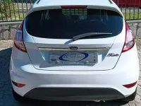 Usata Ford Fiesta 75 CV (55 kW) 2015 Bianco Utilitaria