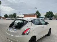 Usata Lancia Ypsilon 69 CV (50 kW) 2018 Bianco Utilitaria
