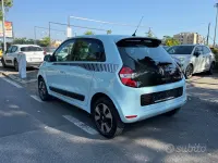 Usata Renault Twingo Intens 69 CV (50 kW) 2015 Blu Utilitaria