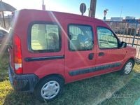 Usata Renault Kangoo Privilege 75 CV (55 kW) 2005 Rosso Monovolume